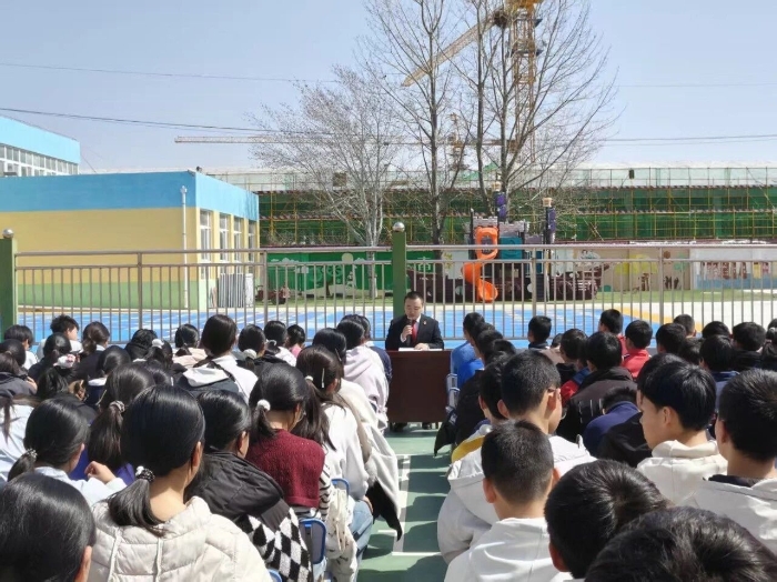 白水法院开展“法治进校园”专题宣讲。